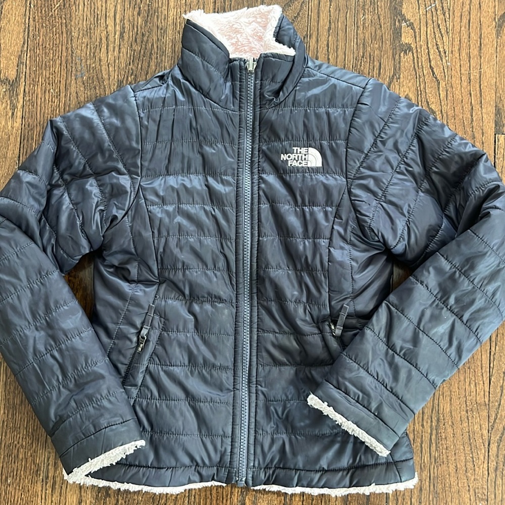 Girls’ The North Face Mossbud reversible coat jacket small (7 8) pink black